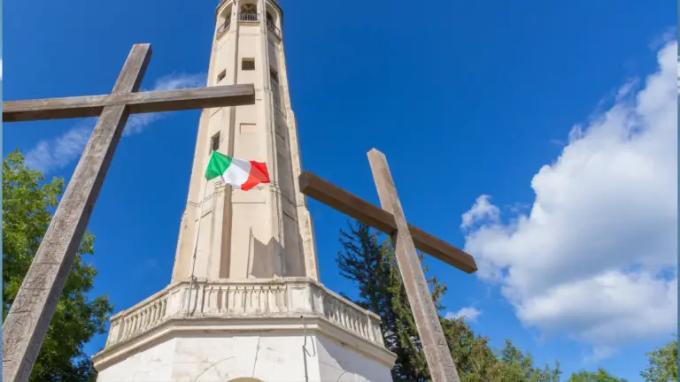 The Faro Voltiano: Illuminating the Past and Present of Lake Como